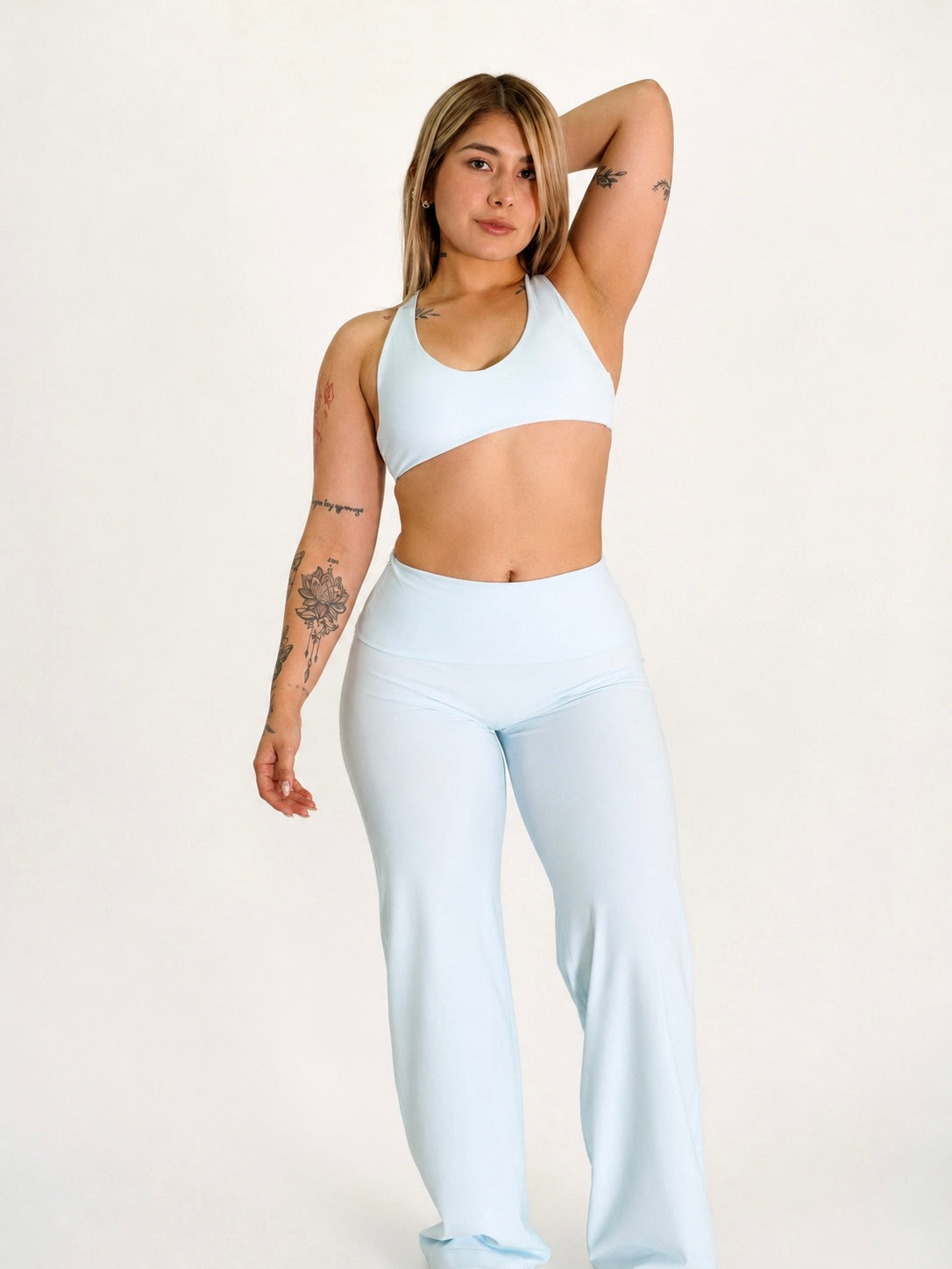 Essential Flare Legging