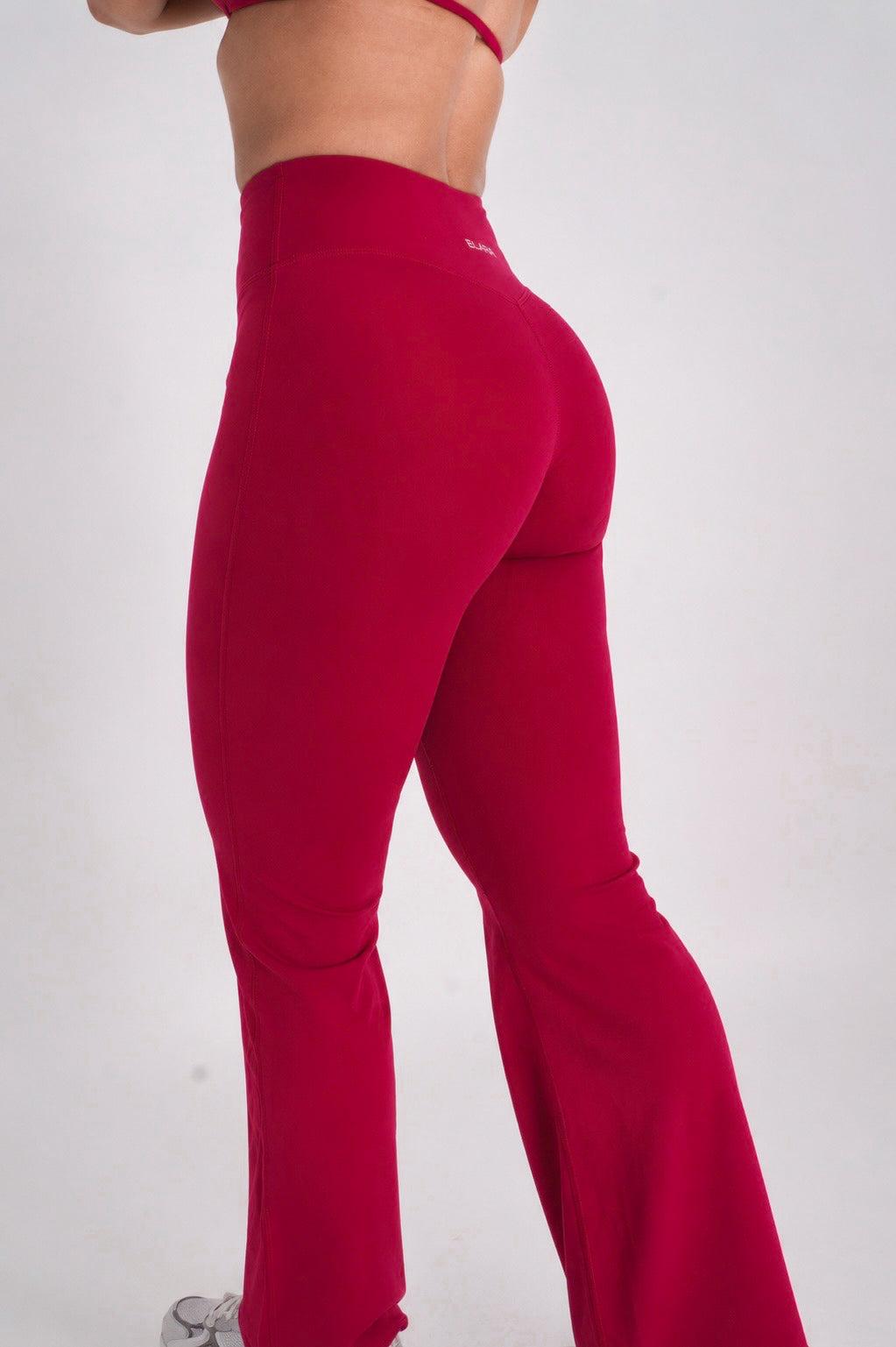 Signature Flare Leggings