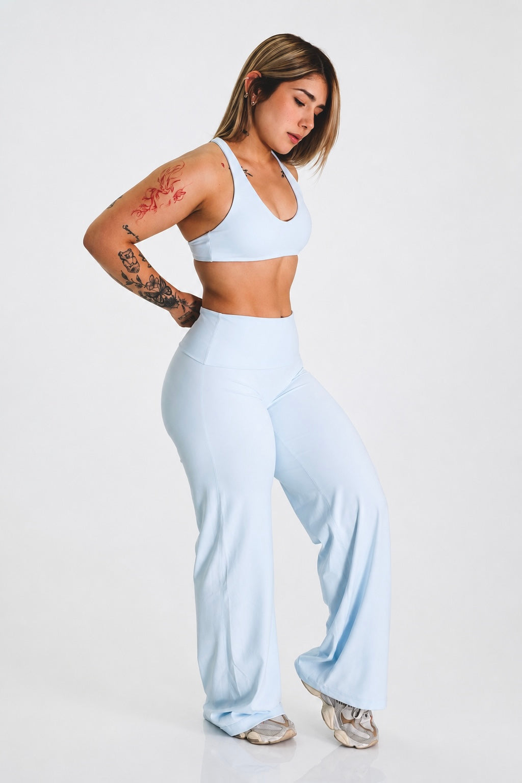 Essential Flare Legging