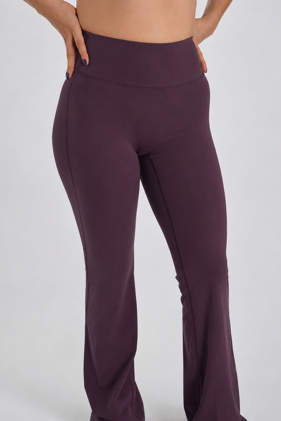 Signature Flare Leggings