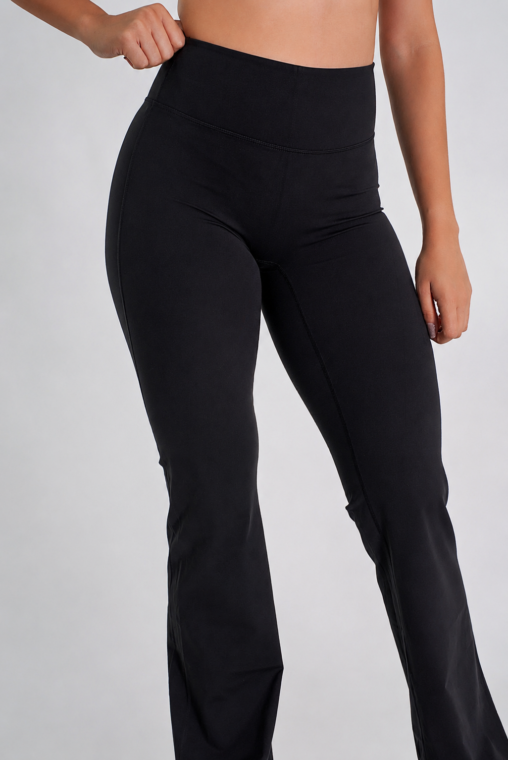 Signature Flare Leggings