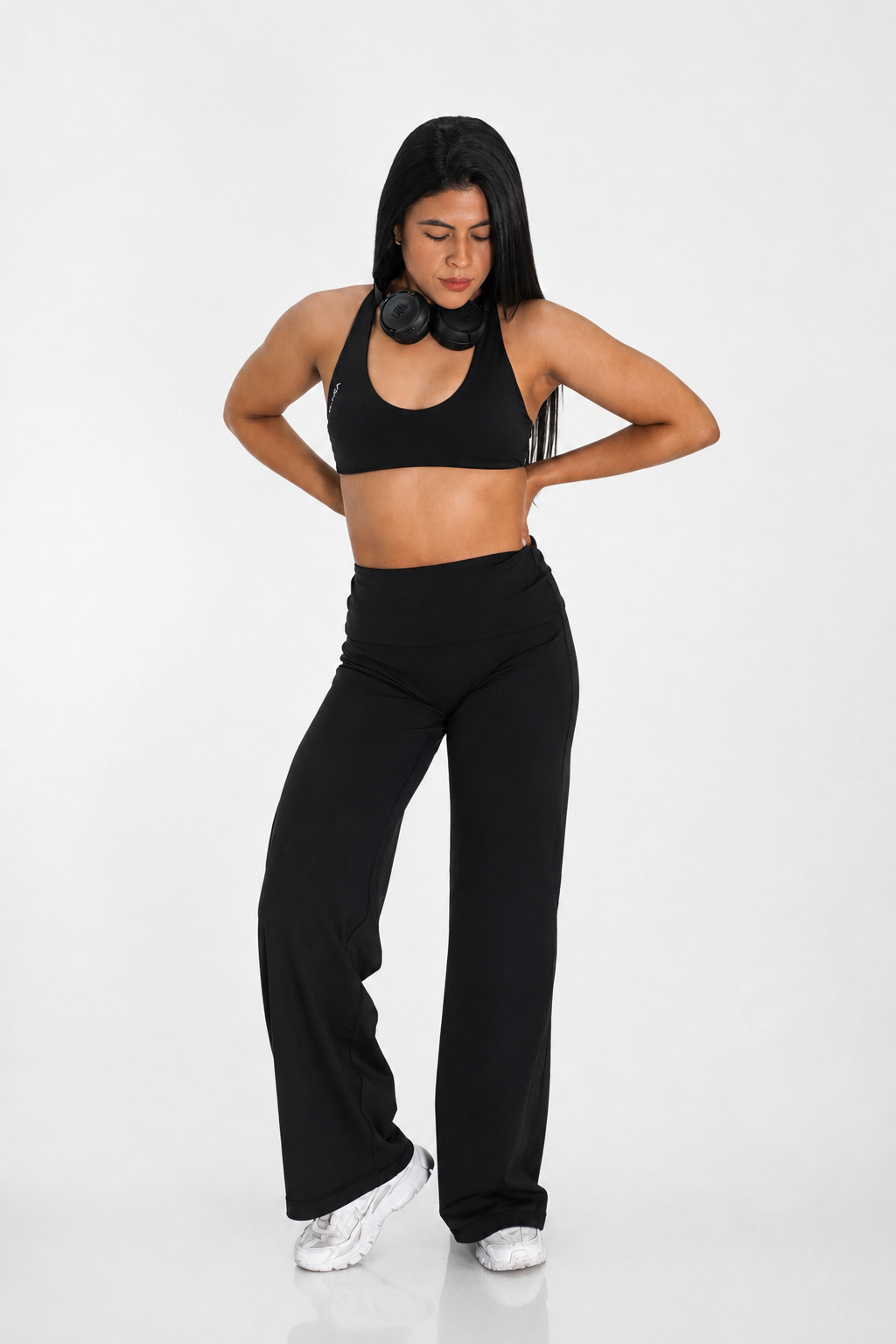 Essential Flare Legging