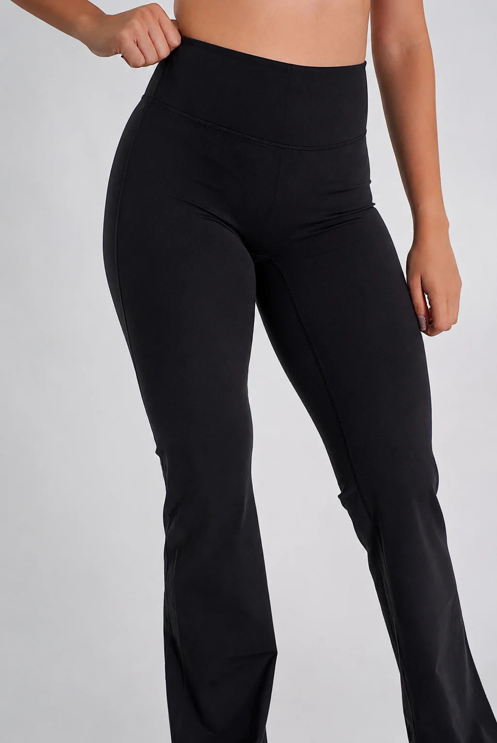 Signature Flare Leggings